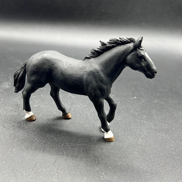 Schleich Toys Schleich Black With White Hoofs Quarter Horse Poshmark